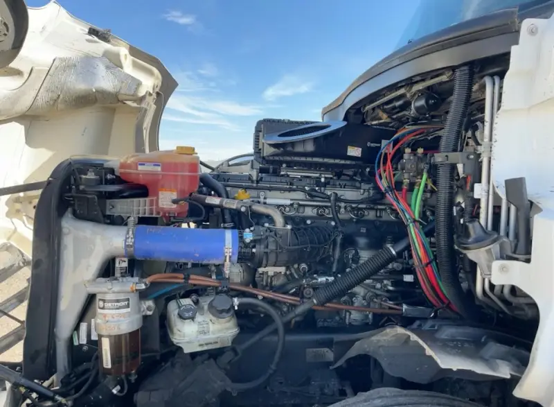 2023 Freightliner Cascadia photo 34