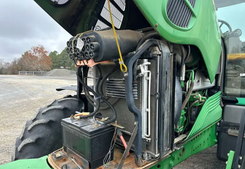 2010 John Deere 7330 photo 46
