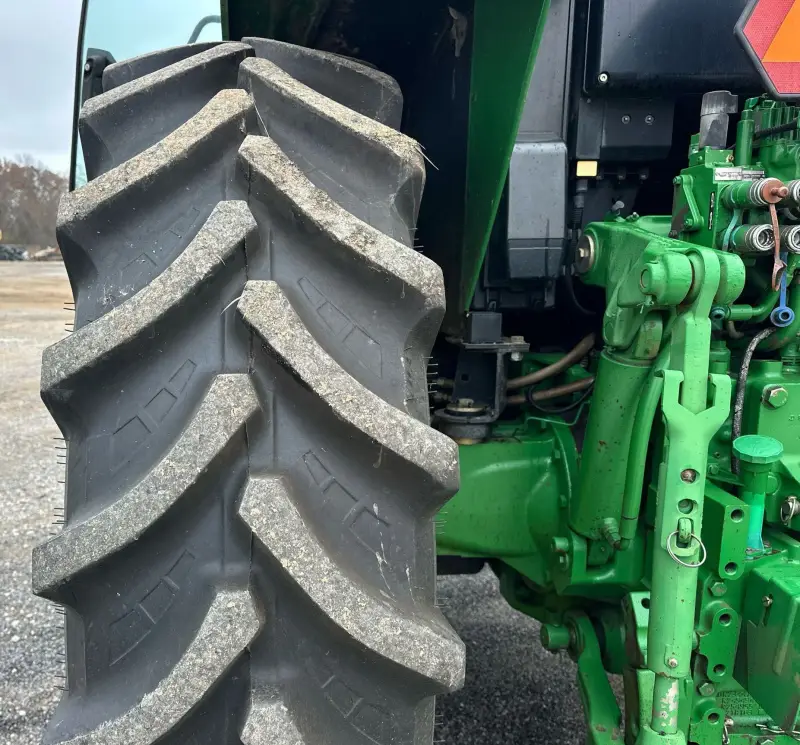 2010 John Deere 7330 photo 58