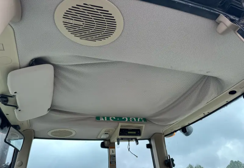 2010 John Deere 7330 photo 27