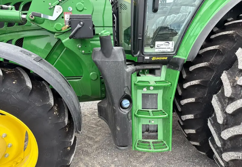 2022 John Deere 6155M photo 9