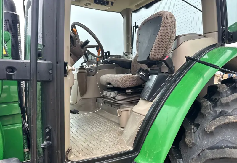2012 John Deere 6150R photo 37