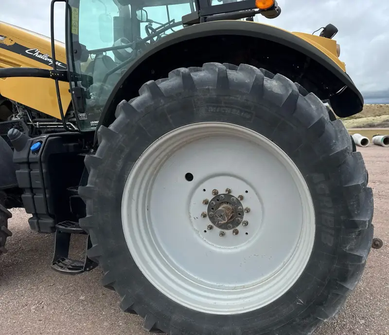 2016 Challenger MT675E photo 54