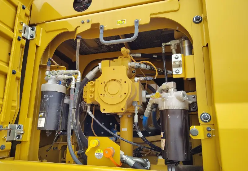 2023 Caterpillar 352 photo 66