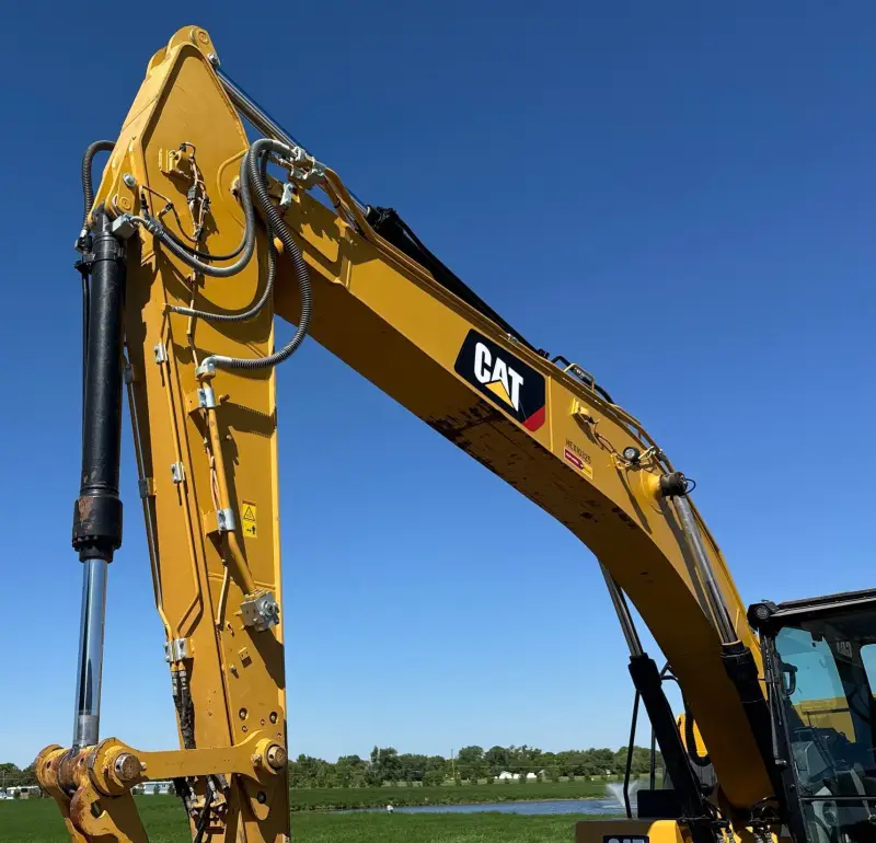 2018 Caterpillar 320 photo 11