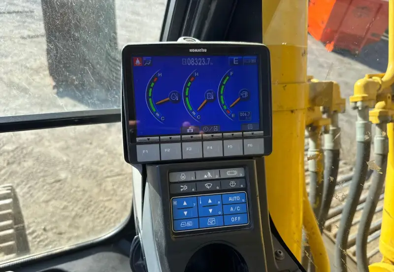 2012 Komatsu PC490LC-10 photo 35