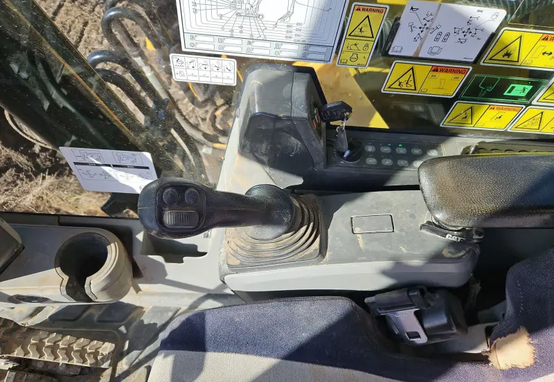 2016 Caterpillar 323FL photo 36