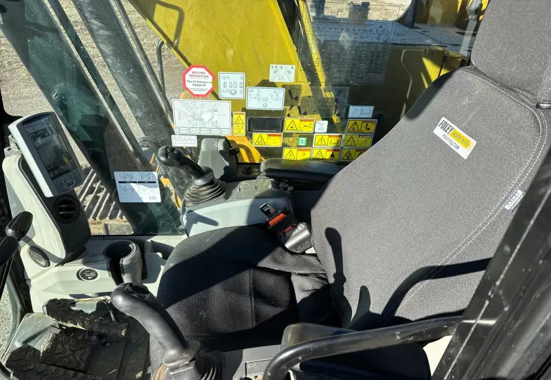 2017 Caterpillar 323FL photo 31