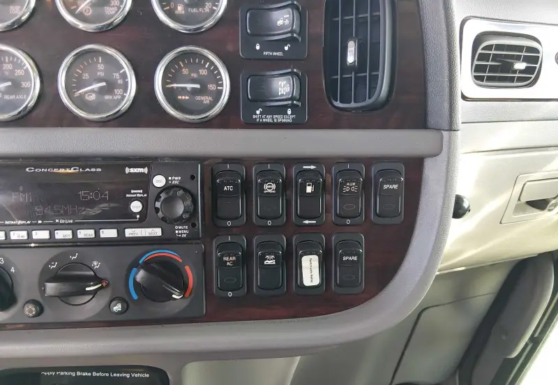 2022 Peterbilt 389 photo 61